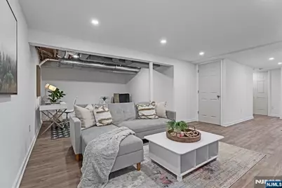 8 Macopin Avenue, Montclair, NJ 07043 - Photo 18