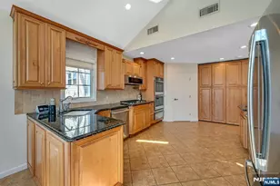 460 New Bridge Rd, Bergenfield, NJ 07621 - Photo 24