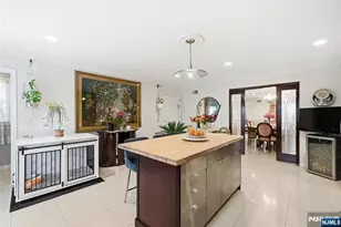 800 Delalla Terrace, Ridgefield, NJ 07657 - Photo 8