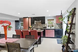 800 Delalla Terrace, Ridgefield, NJ 07657 - Photo 24