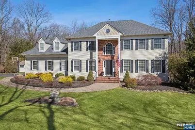 7 Robin Court, Chester, NJ 07930 - Photo 2