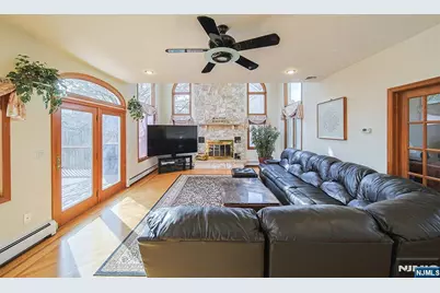 19 Dave Espie Way, Wayne, NJ 07470 - Photo 10