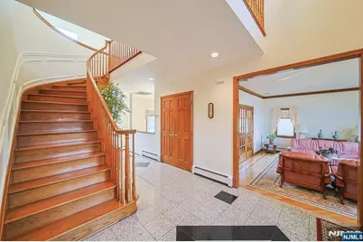 19 Dave Espie Way, Wayne, NJ 07470 - Photo 4