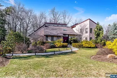 17 Brentwood Drive, North Caldwell, NJ 07006 - Photo 4