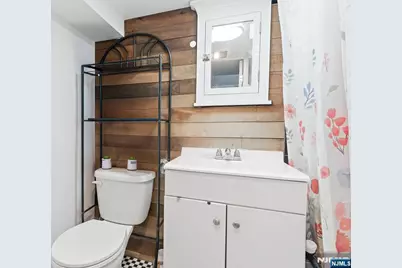 32 Elmwood Terrace, Irvington, NJ 07111 - Photo 18