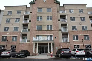 2403 Windsor Park Ct 403, Englewood, NJ 07631 - Photo 1
