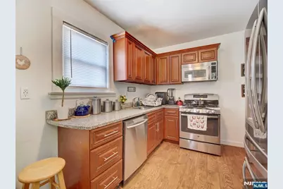 331 Ellery Avenue, Newark, NJ 07106 - Photo 8