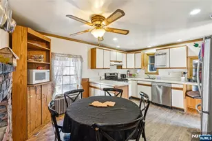 27 Oakland Ave, Bloomfield, NJ 07003 - Photo 16