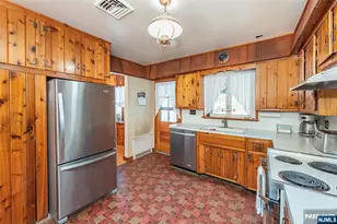 63 Chestnut Dr, Wayne, NJ 07470 - Photo 12