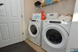 80 Landmark Ln, Fair Lawn, NJ 07410 - Photo 10