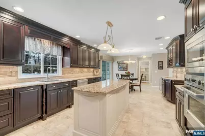35 Malcolm Place, Mahwah, NJ 07430 - Photo 10