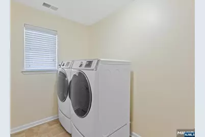 902 Spruce Street, Roselle, NJ 07203 - Photo 12