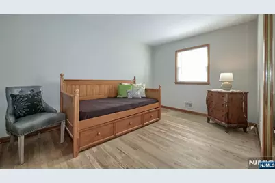 96 E Lions Head, Wayne, NJ 07470 - Photo 16