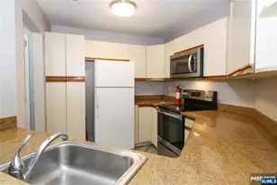 1478 Westgate Dr, Fort Lee, NJ 07024 - Photo 8