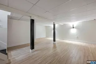 136 Palsa Ave, Elmwood Park, NJ 07407 - Photo 20