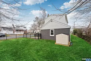 136 Palsa Ave, Elmwood Park, NJ 07407 - Photo 22