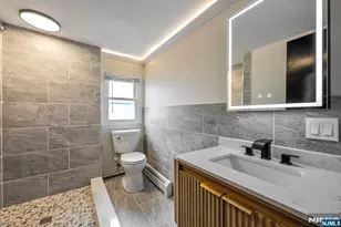 136 Palsa Ave, Elmwood Park, NJ 07407 - Photo 18