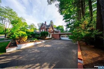 21 Meadow Street, Demarest, NJ 07627 - Photo 2