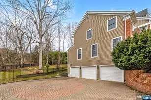 18 Sunflower Dr, Upper Saddle River, NJ 07458 - Photo 4