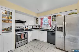 6 Whites Ln, Waldwick, NJ 07463 - Photo 14