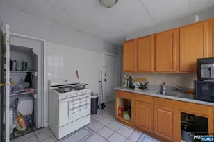 156 Dayton St, Newark, NJ 07114 - Photo 4