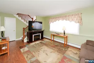 140 Manhattan Ave, Waldwick, NJ 07463 - Photo 4