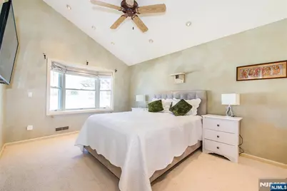 1 Milton Avenue, Summit, NJ 07901 - Photo 16