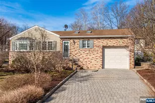 1 Milton Ave, Summit, NJ 07901 - Photo 2