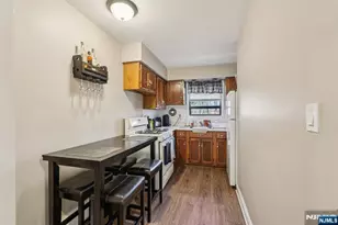 21 Colonial Dr 211, Little Falls Township, NJ 07424 - Photo 8