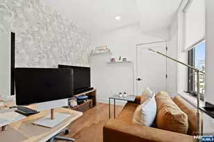 34 Manhattan Ave 2, Jersey City, NJ 07307 - Photo 28