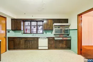 84 Squaw Brook Rd, North Haledon, NJ 07508 - Photo 10