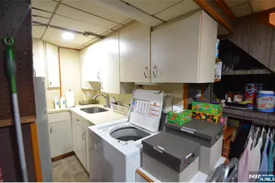 16 Essex Street, Clifton, NJ 07014 - Photo 28