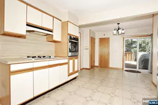 128 9th Ave, Hawthorne, NJ 07506 - Photo 6