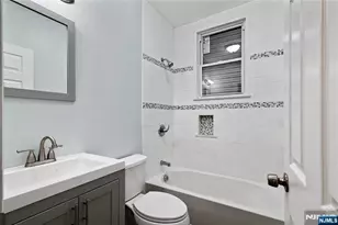 543 N Grove St, East Orange, NJ 07017 - Photo 32