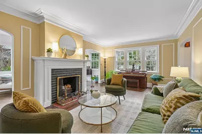 391 Up Mountain Avenue, Montclair, NJ 07043 - Photo 4