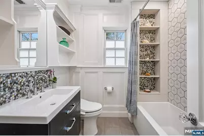 391 Up Mountain Avenue, Montclair, NJ 07043 - Photo 40