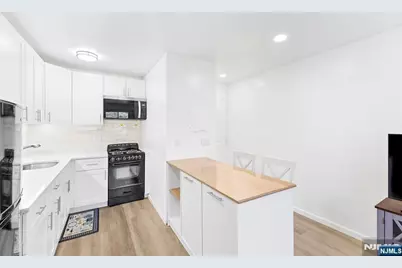 9 Vreeland Avenue 3A #3A, Hackensack, NJ 07601 - Photo 2