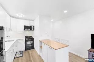 9 Vreeland Ave 3A, Hackensack, NJ 07601 - Photo 2