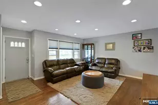 371 Greenwich St, Bergenfield, NJ 07621 - Photo 4