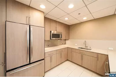 250 Gorge Road 6A #6A, Cliffside Park, NJ 07010 - Photo 10