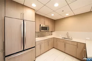 250 Gorge Road 6A, Cliffside Park, NJ 07010 - Photo 10