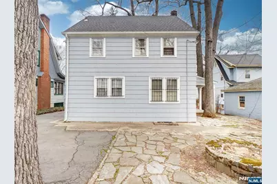 21 Edgewood Road, East Orange, NJ 07017 - Photo 8