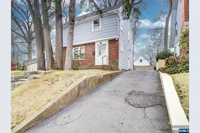 21 Edgewood Road, East Orange, NJ 07017 - Photo 4