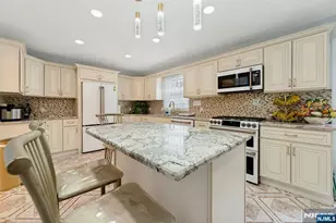 8 Monaghan Rd, Edison, NJ 08817 - Photo 12