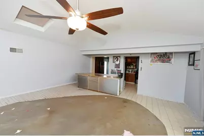 25-29 Urban Place, Fair Lawn, NJ 07410 - Photo 10