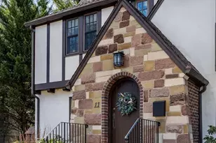 11 Valhalla Way, Verona, NJ 07044 - Photo 2