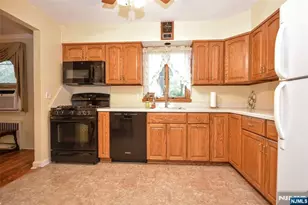 420 Park Ave, Midland Park, NJ 07432 - Photo 8