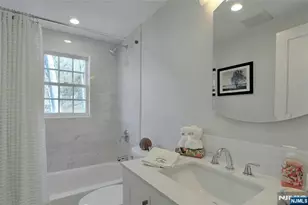 28 Turners Lake Dr, Mahwah, NJ 07430 - Photo 26