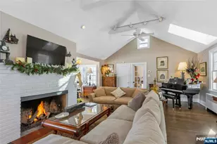 28 Turners Lake Dr, Mahwah, NJ 07430 - Photo 46