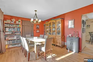 60 Westview Dr, Bergenfield, NJ 07621 - Photo 2